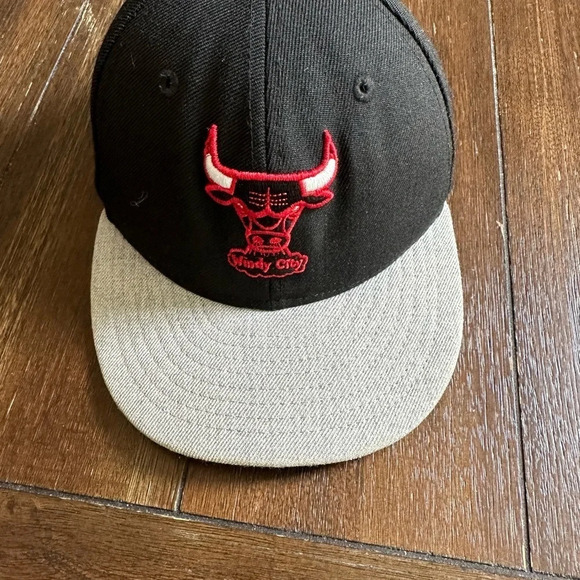 NWOT 9fifty Chicago Bulls youth hat - Picture 8 of 11